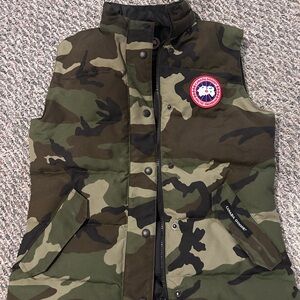 Canada Goose Vest in camo.  Worn a handful of time.  Great vest and warm.